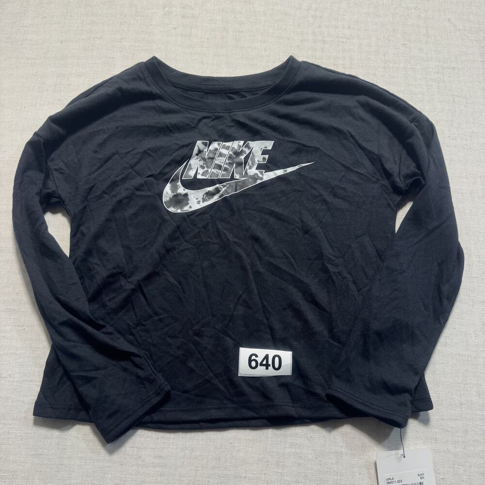 NIKE SWOOSH GIRLS Sz 6X‎ Black Tee  Brand New